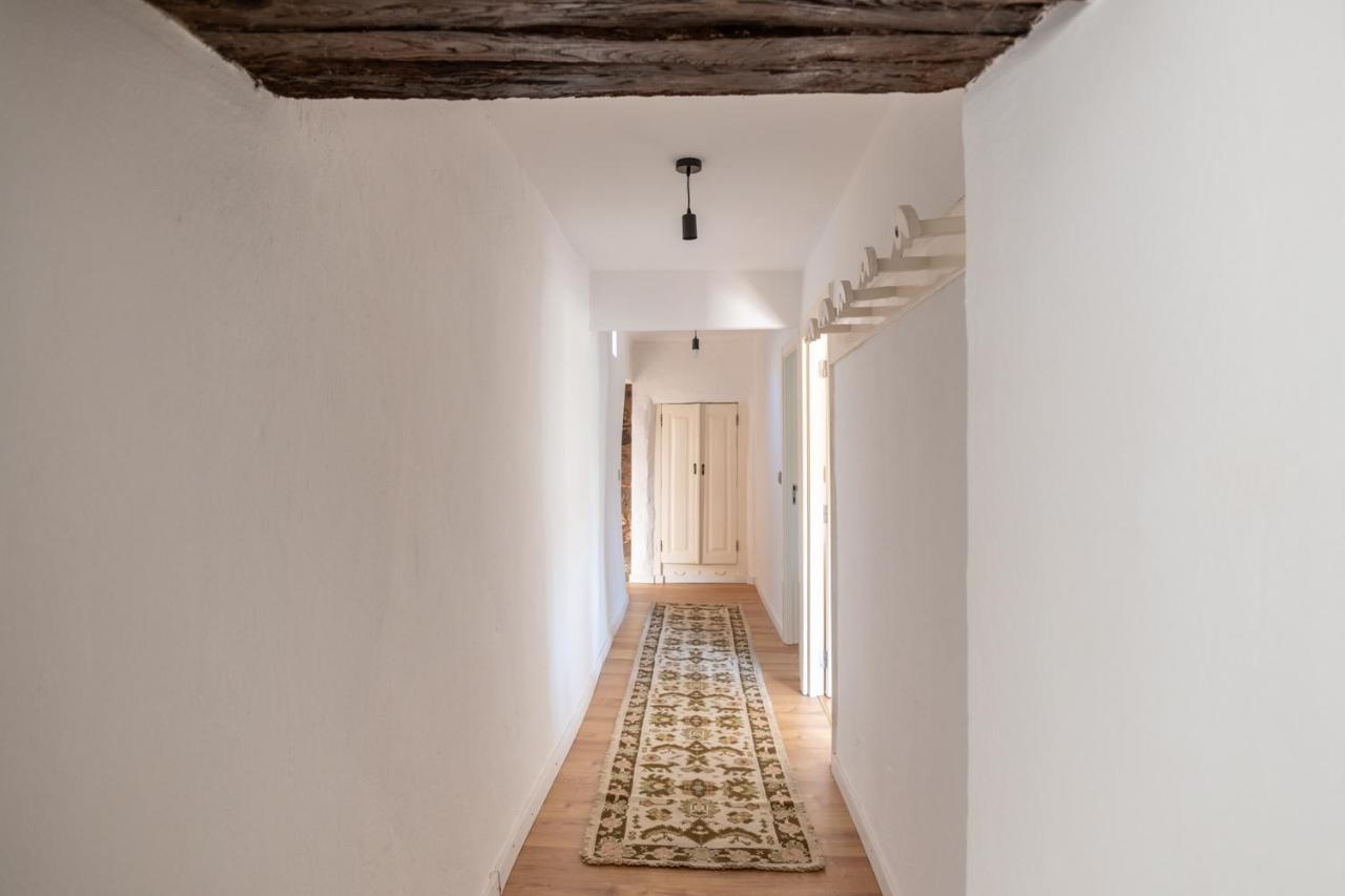 Casa Das Rosas - Roses House Миранда до Корво Екстериор снимка