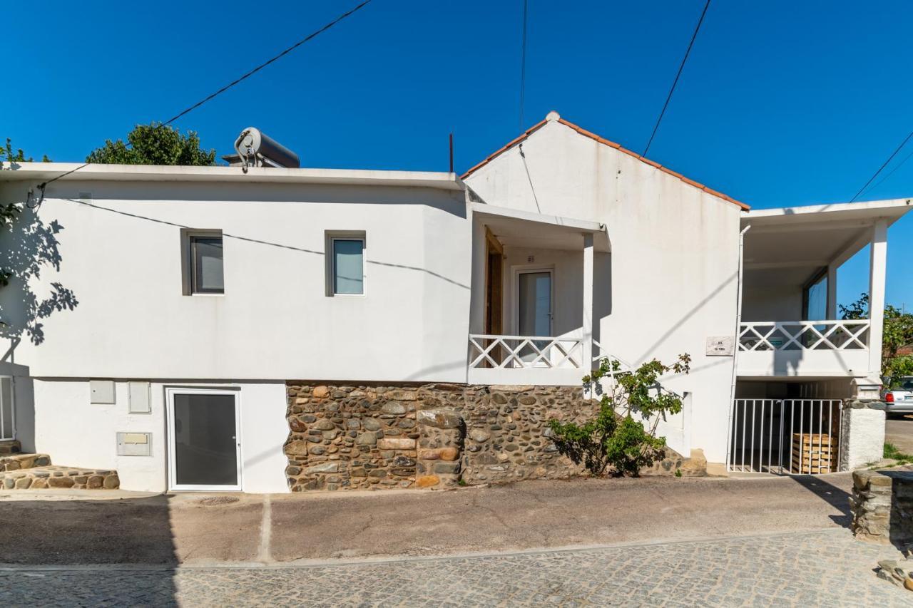 Casa Das Rosas - Roses House Миранда до Корво Екстериор снимка